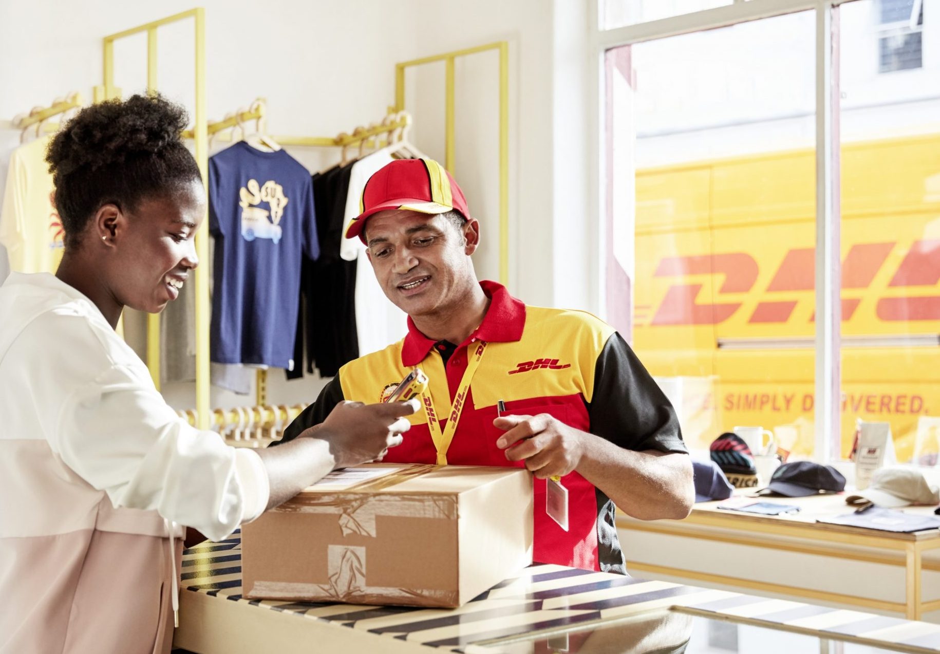 Dhl shopping. DHL стратегия. Tobias Meyer dp DHL.